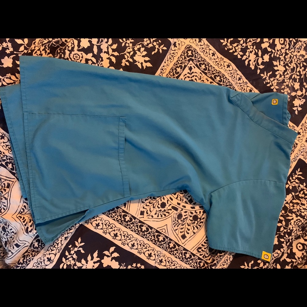 WonderWink top and bottoms available as well